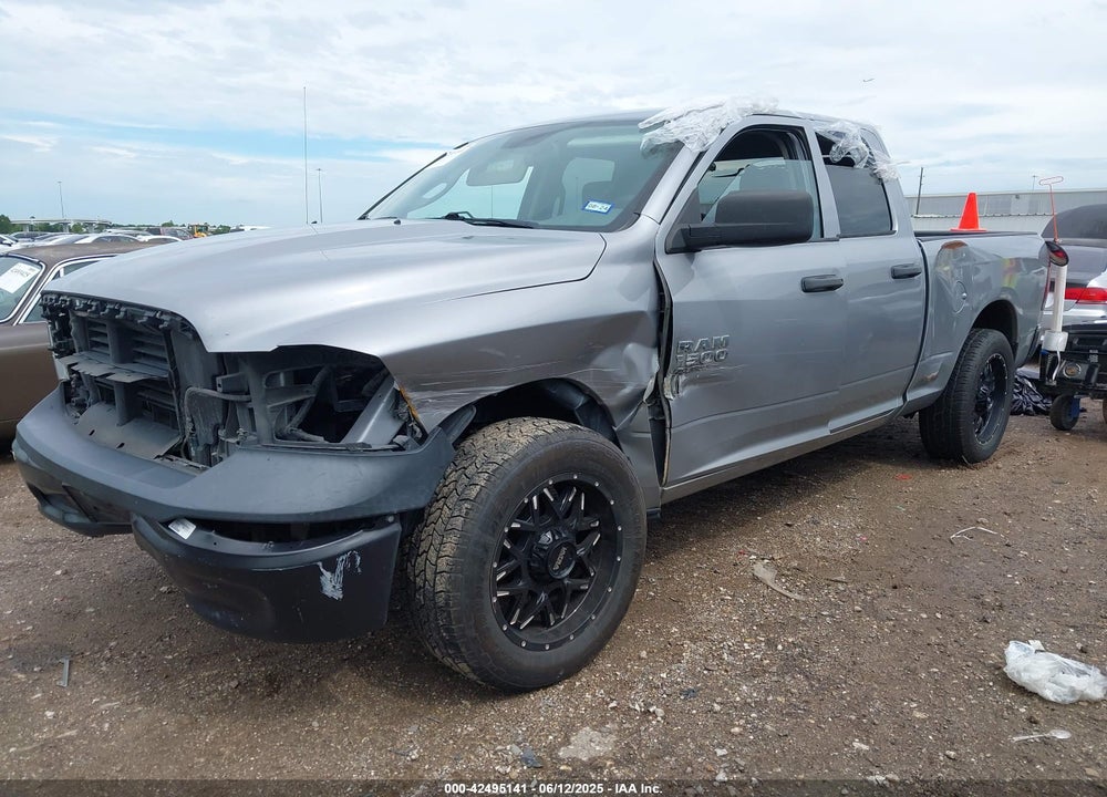 2019 RAM 1500 CLASSIC TRADESMAN 4X2 6'4 BOX VIN: 1C6RR6FG4KS704818