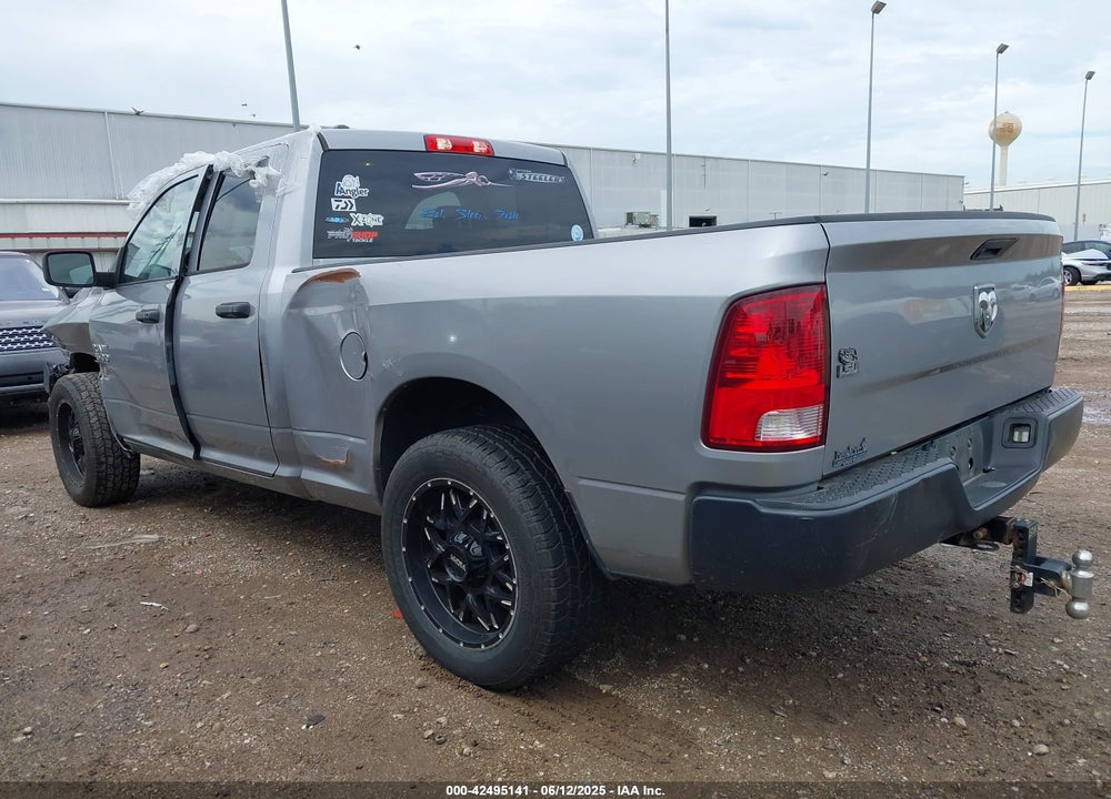 2019 RAM 1500 CLASSIC TRADESMAN 4X2 6'4 BOX VIN: 1C6RR6FG4KS704818