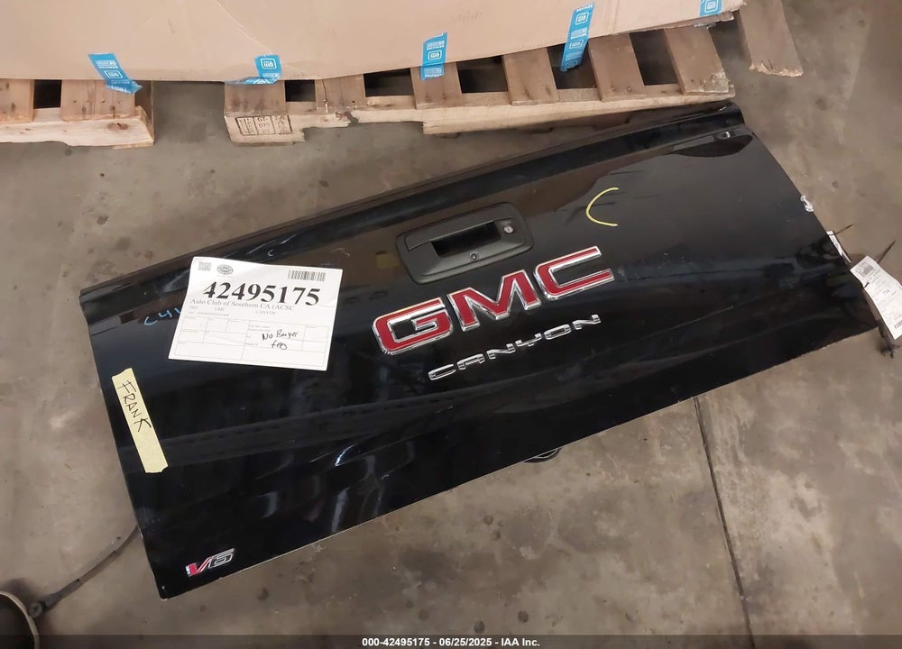 2022 GMC CANYON 4WD SHORT BOX DENALI VIN: 1GTG6EEN2N1312028