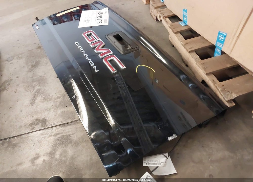 2022 GMC CANYON 4WD SHORT BOX DENALI VIN: 1GTG6EEN2N1312028