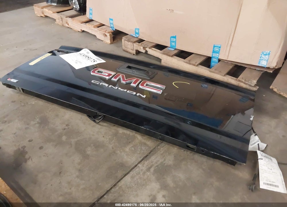 2022 GMC CANYON 4WD SHORT BOX DENALI VIN: 1GTG6EEN2N1312028