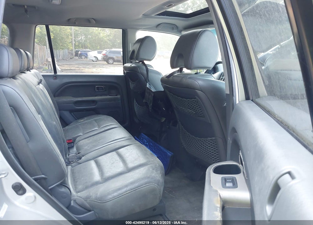 2006 HONDA PILOT EX-L VIN: 5FNYF18766B014763