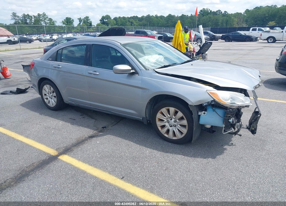 2013 CHRYSLER 200 LX VIN: 1C3CCBAB4DN646753