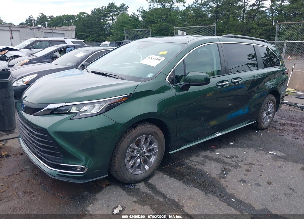 2022 TOYOTA SIENNA XLE VIN: 5TDYSKFC1NS043177