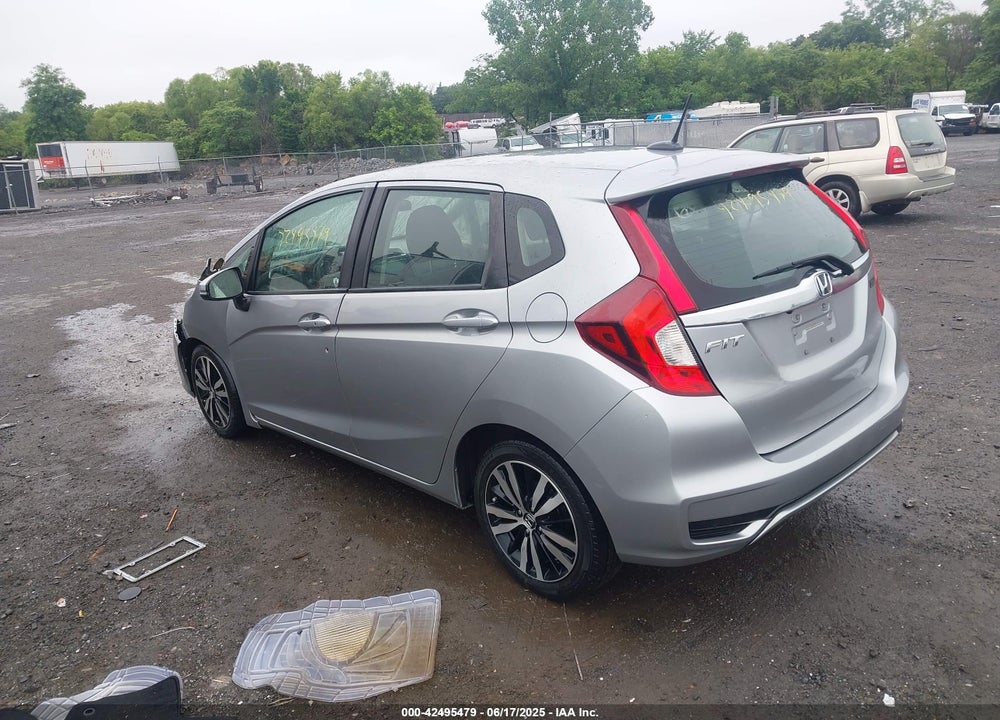 2018 HONDA FIT VIN: 3HGGK5H88JM701661