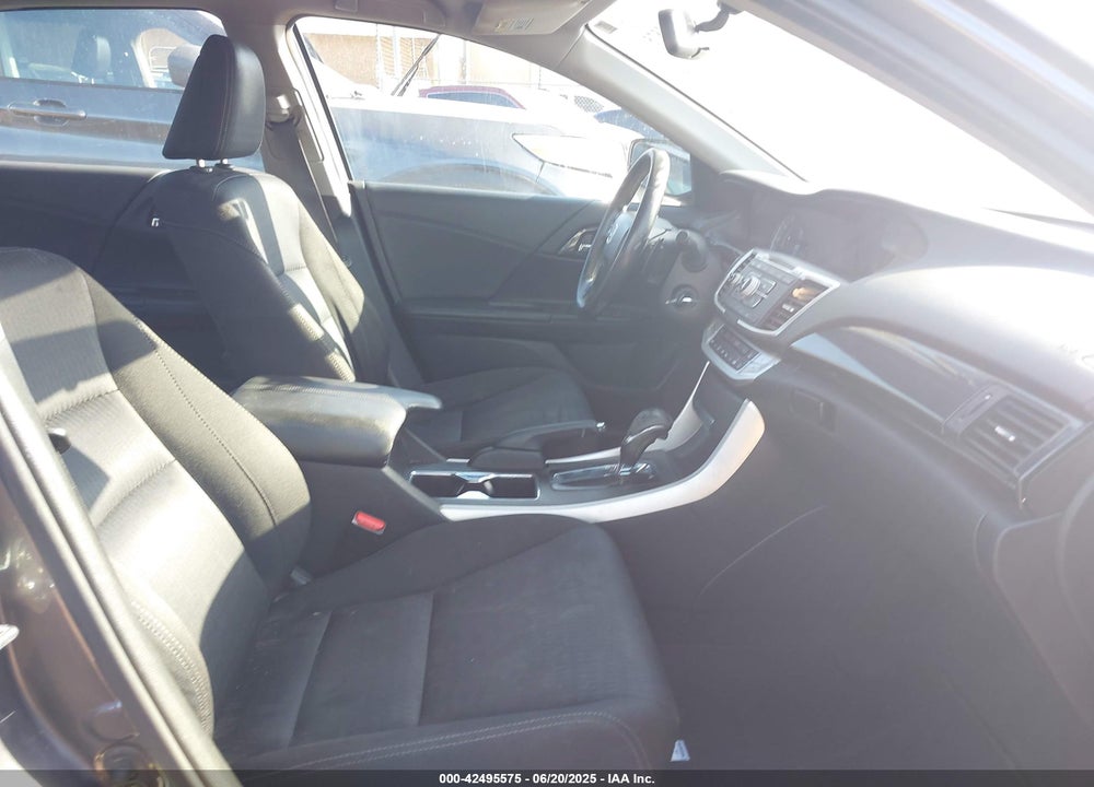 2015 HONDA ACCORD VIN: 1HGCR2F57FA267822