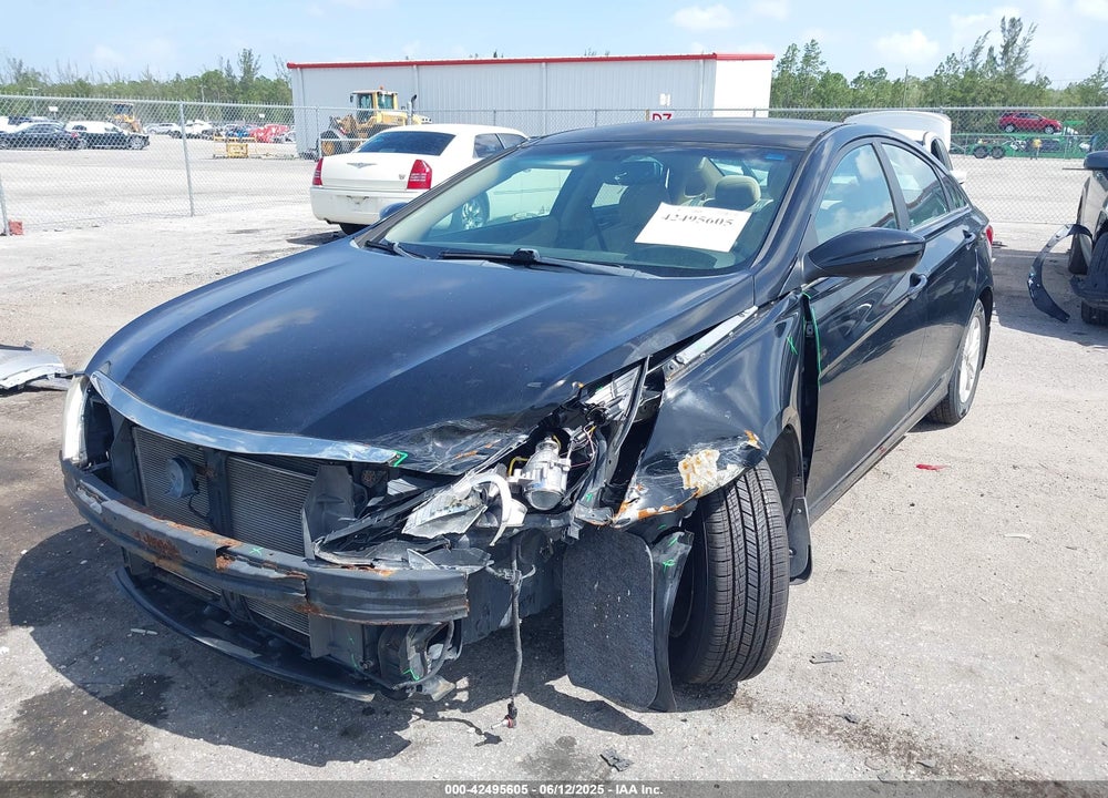 2013 HYUNDAI SONATA VIN: 5NPEB4AC2DH645175