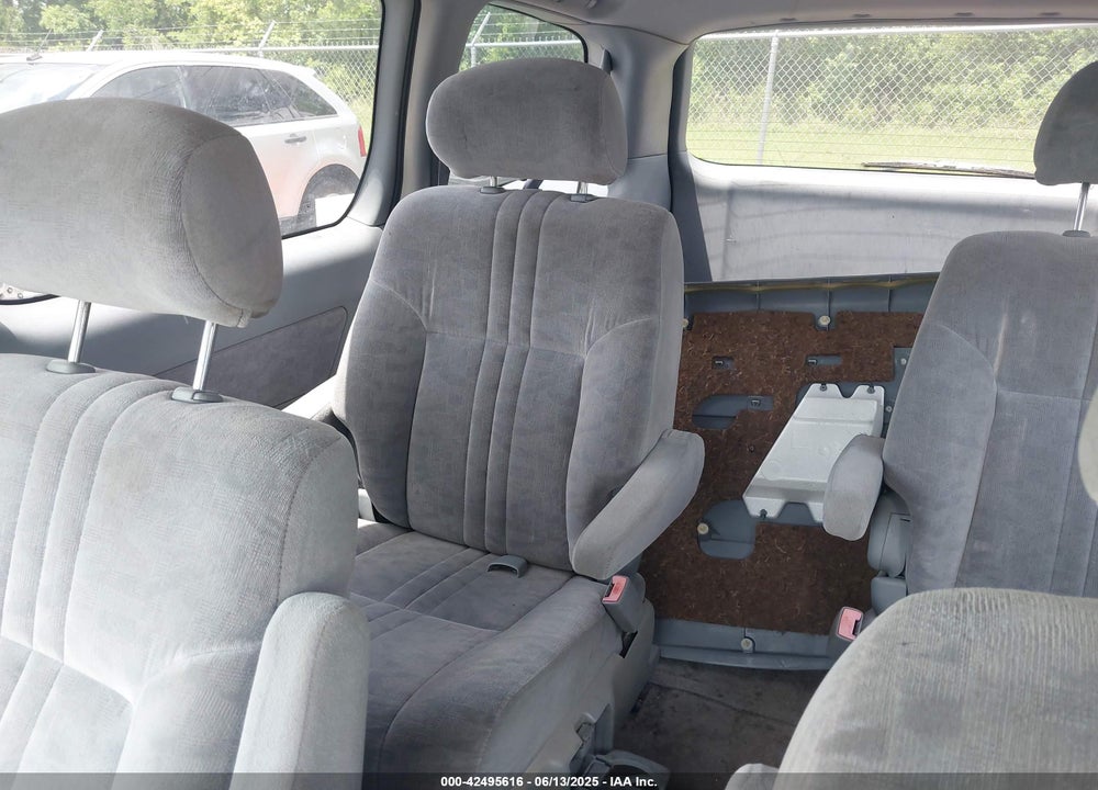 2002 TOYOTA SIENNA LE VIN: 4T3ZF13C52U437850