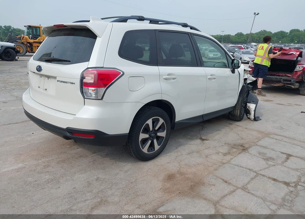 2018 SUBARU FORESTER 2.5I PREMIUM VIN: JF2SJAGC5JH553601