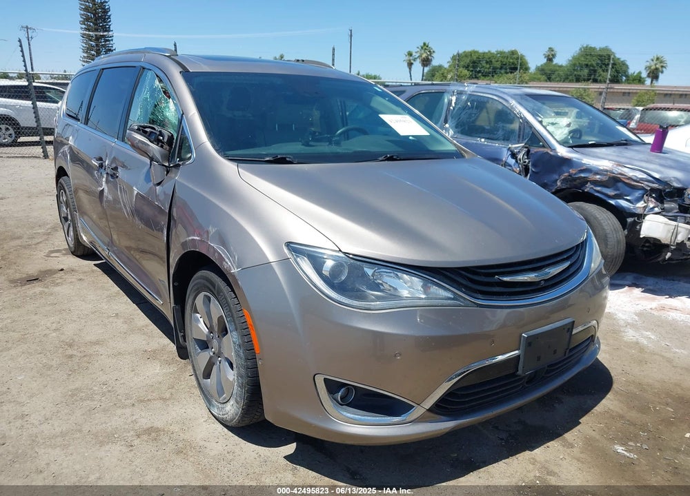 2017 CHRYSLER PACIFICA HYBRID PLATINUM VIN: 2C4RC1N77HR689613