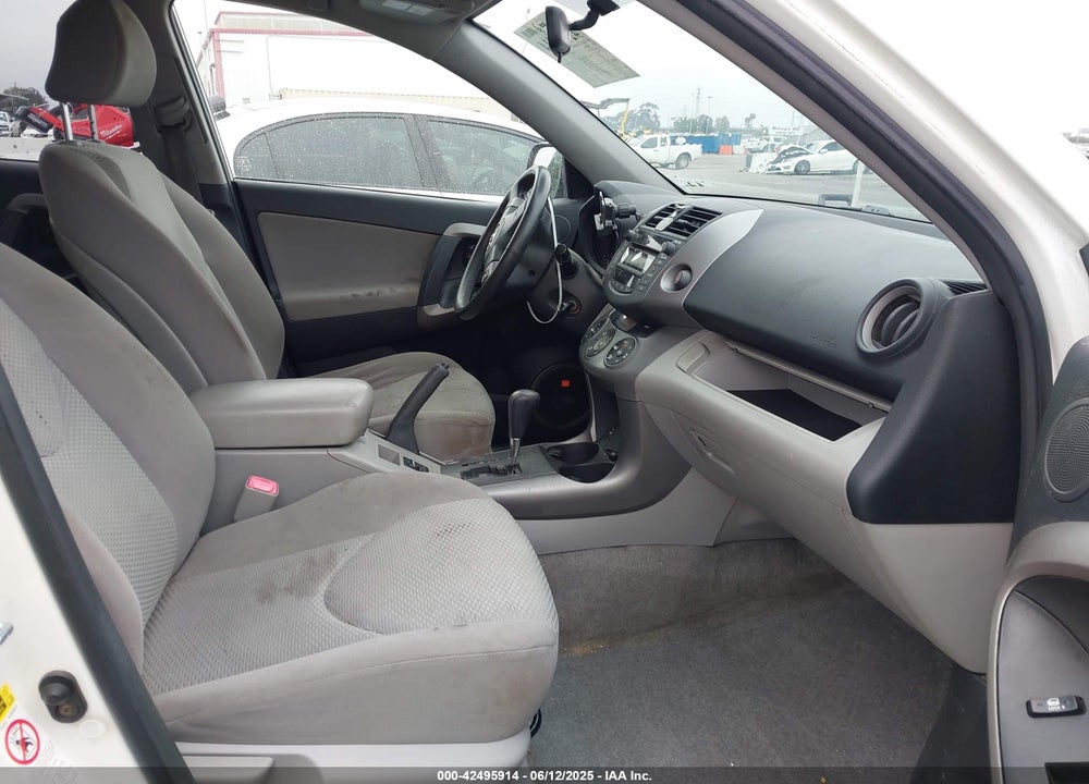2007 TOYOTA RAV4 VIN: JTMBK31V075015724