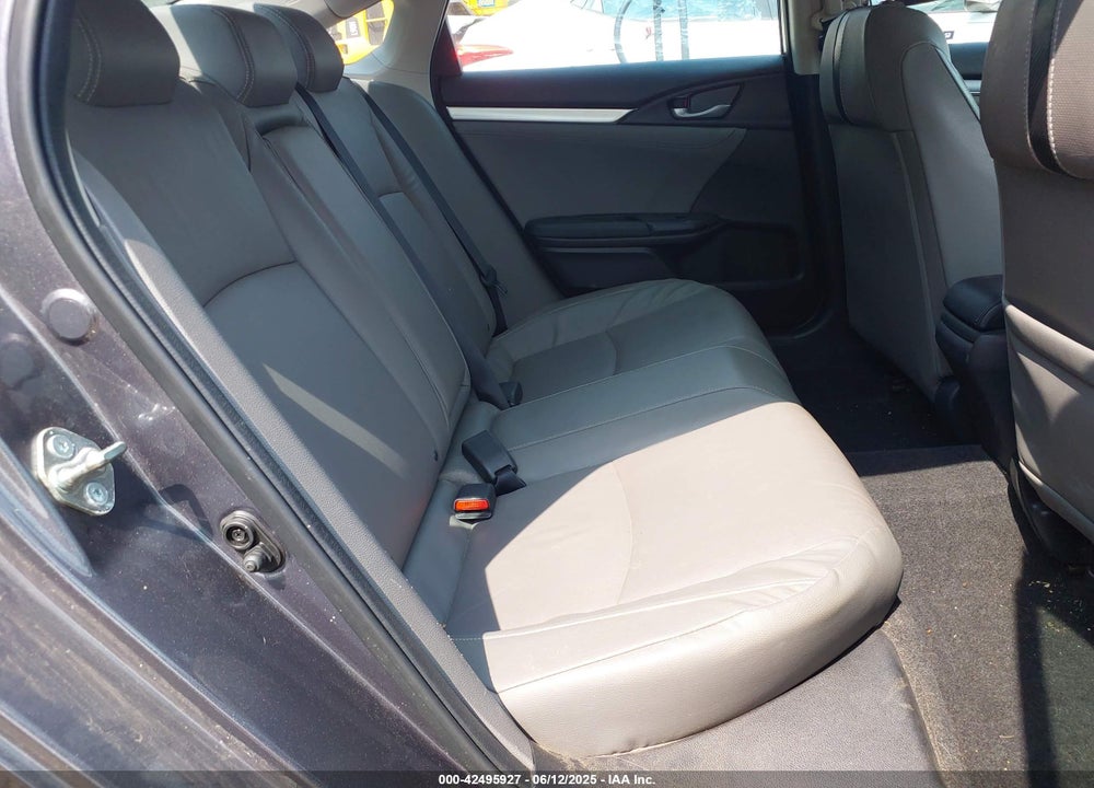 2017 HONDA CIVIC VIN: 19XFC1F72HE030258