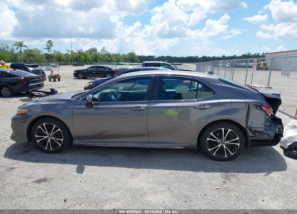 2019 TOYOTA CAMRY VIN: 4T1B11HK2KU856070