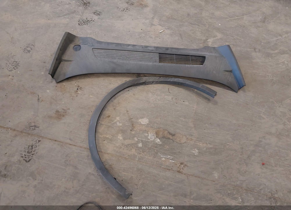 2021 TESLA MODEL Y VIN: 5YJYGAEE7MF125853