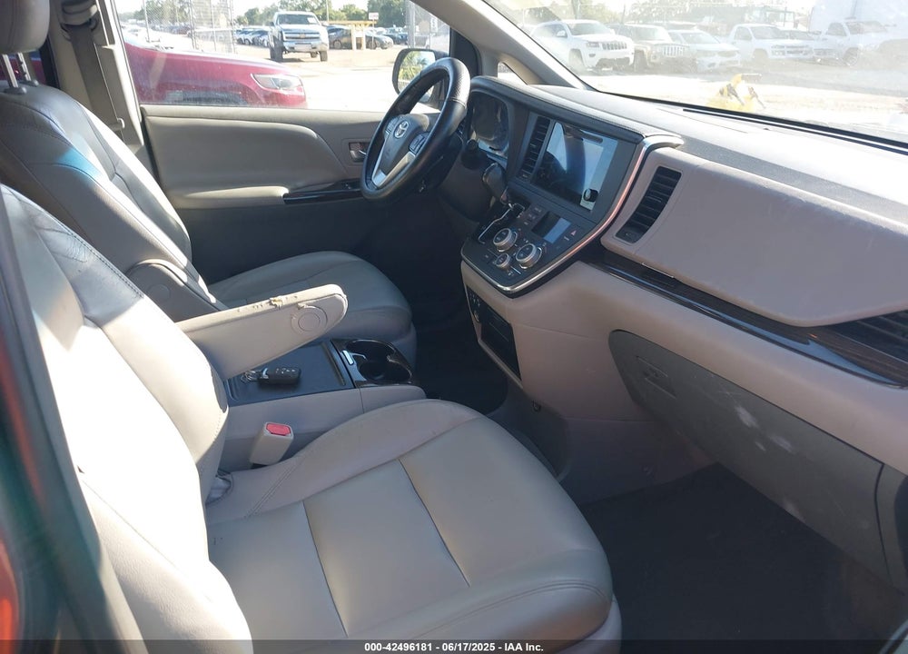 2016 TOYOTA SIENNA XLE 8 PASSENGER VIN: 5TDYK3DC7GS691618