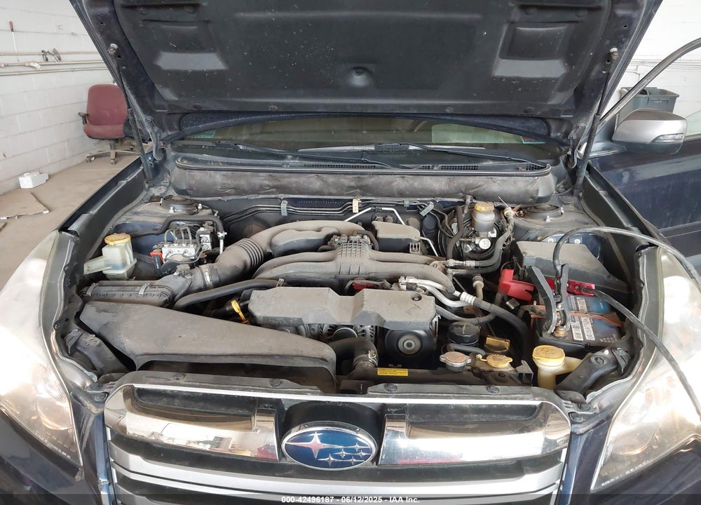 2014 SUBARU OUTBACK 2.5I LIMITED VIN: 4S4BRCPC1E3263809