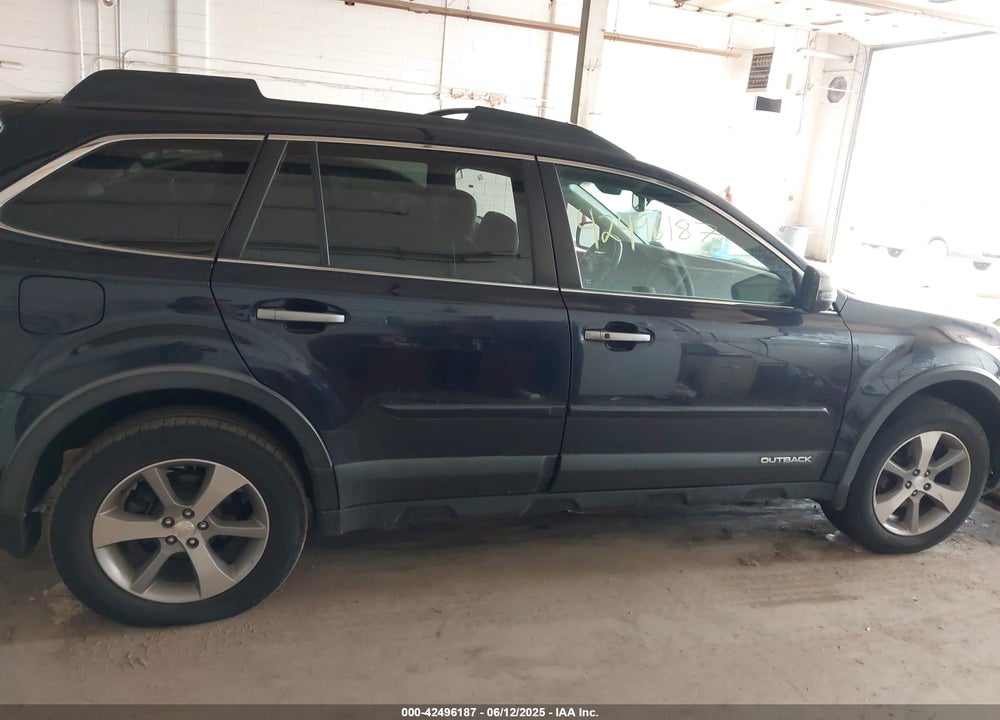 2014 SUBARU OUTBACK 2.5I LIMITED VIN: 4S4BRCPC1E3263809
