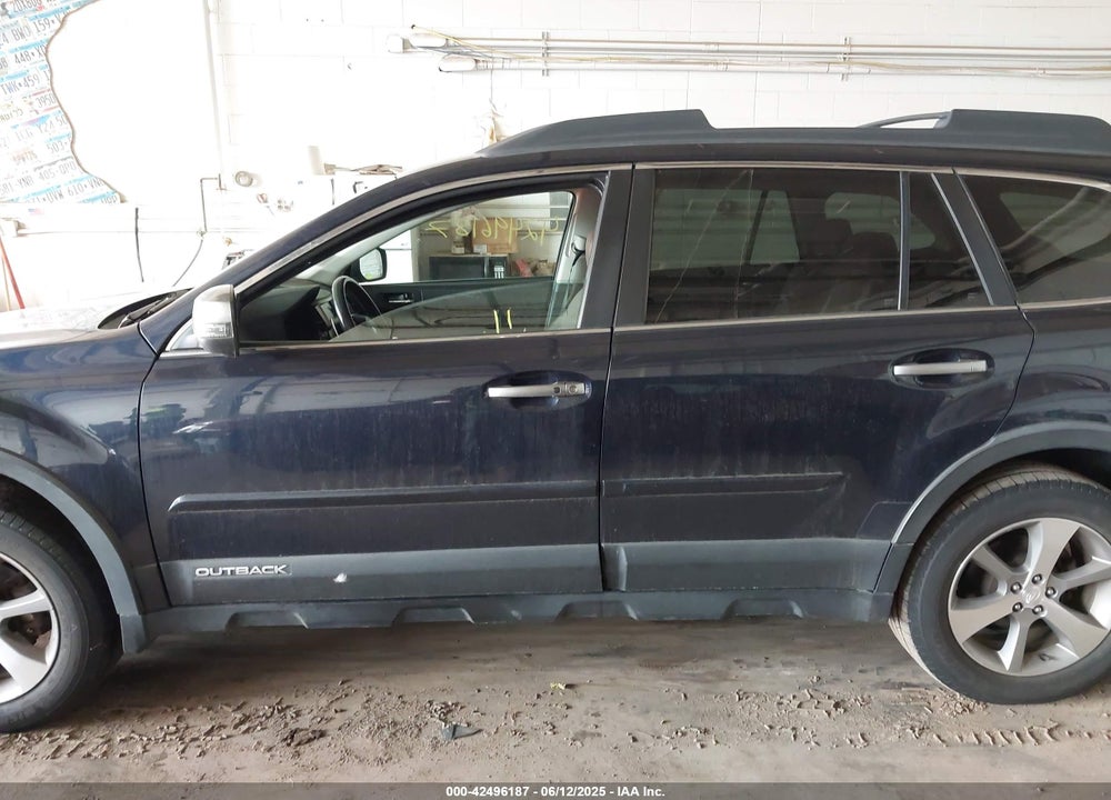 2014 SUBARU OUTBACK 2.5I LIMITED VIN: 4S4BRCPC1E3263809