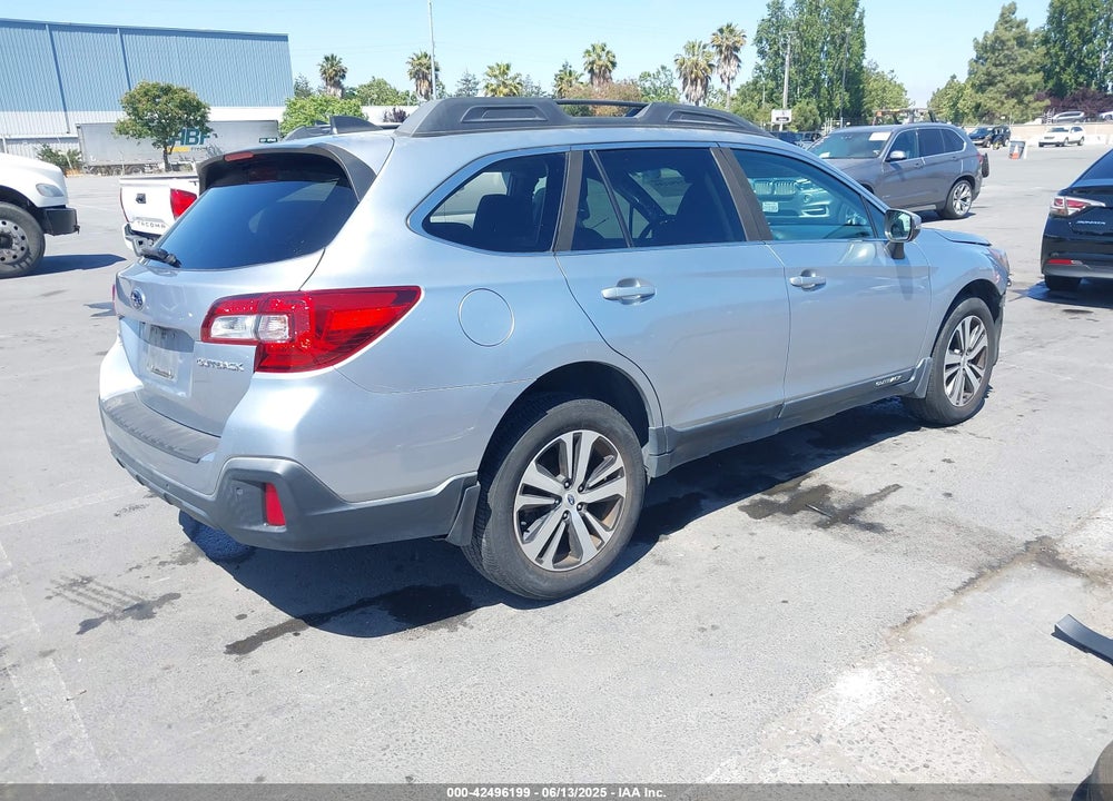 2018 SUBARU OUTBACK VIN: 4S4BSANC6J3340812