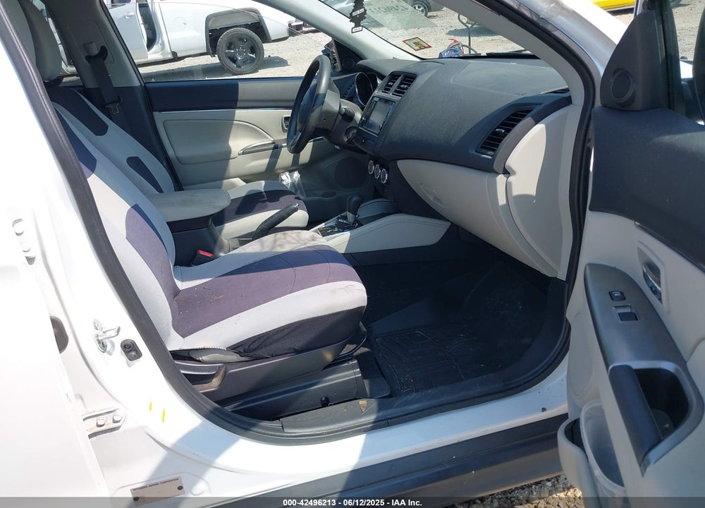 2018 MITSUBISHI OUTLANDER SPORT VIN: JA4AP3AU9JU023316