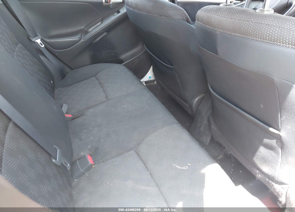 2010 PONTIAC VIBE VIN: 5Y2SL6E04AZ404492