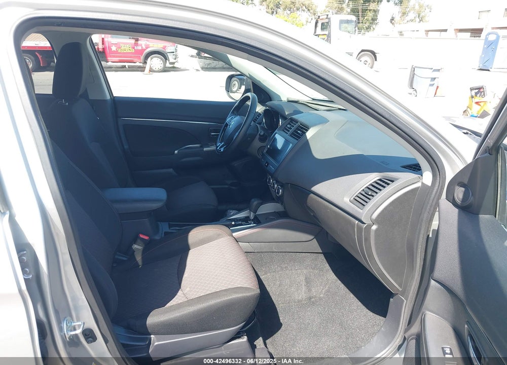 2019 MITSUBISHI OUTLANDER SPORT VIN: JA4AP4AU3KU021343