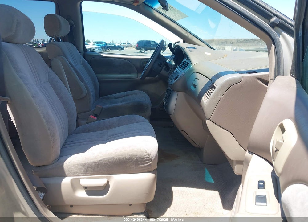 2001 TOYOTA SIENNA XLE VIN: 4T3ZF13CX1U351254
