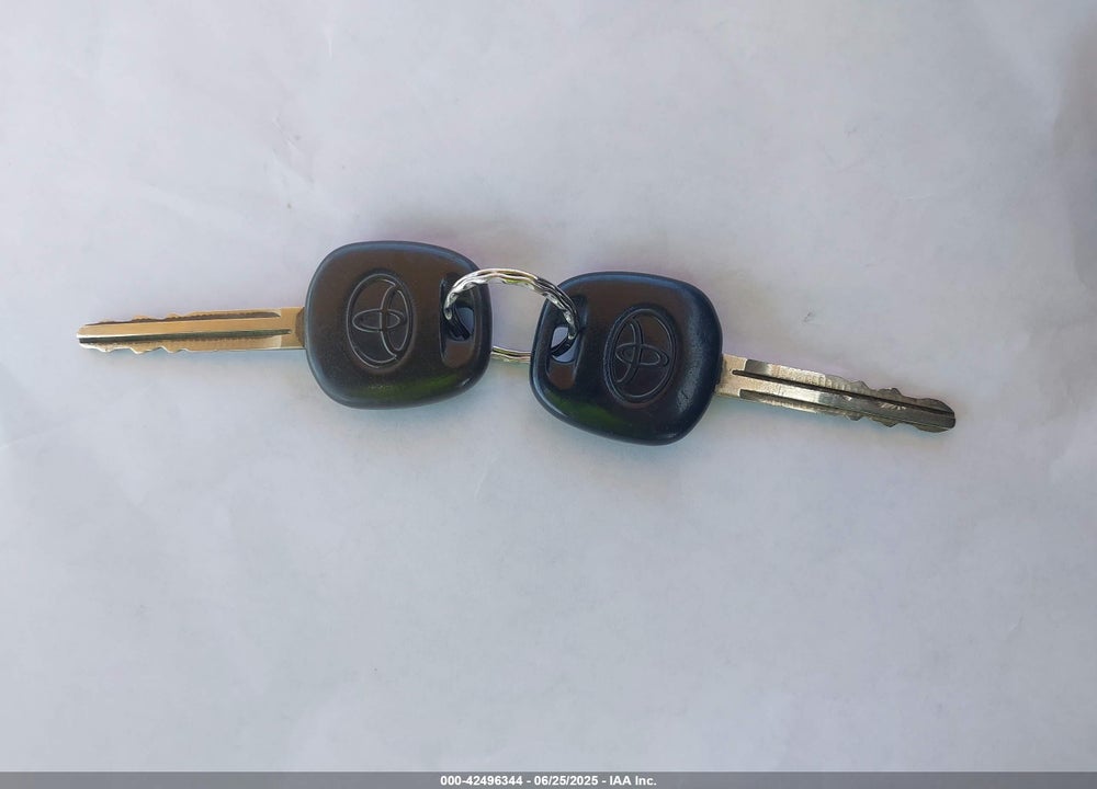 2001 TOYOTA SIENNA XLE VIN: 4T3ZF13CX1U351254