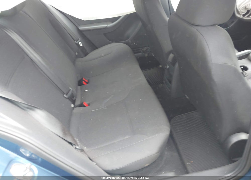 2015 VOLKSWAGEN JETTA VIN: 3VWLA7AJ4FM283001