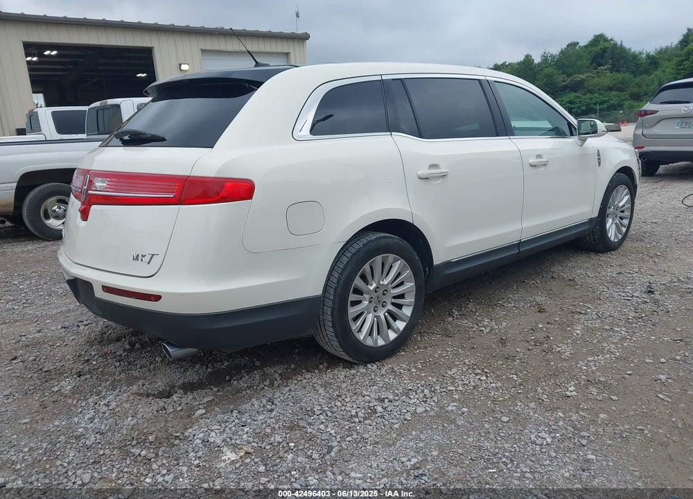 2012 LINCOLN MKT VIN: 2LMHJ5FR8CBL53429