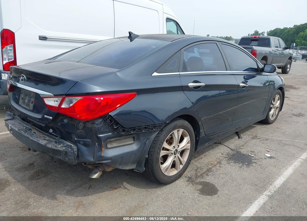 2011 HYUNDAI SONATA LIMITED VIN: 5NPEC4AC8BH001402