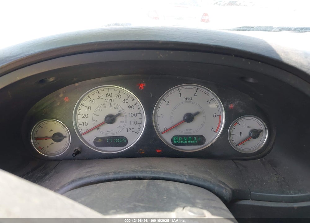 2005 CHRYSLER TOWN & COUNTRY LIMITED VIN: 2C8GP64L05R365310