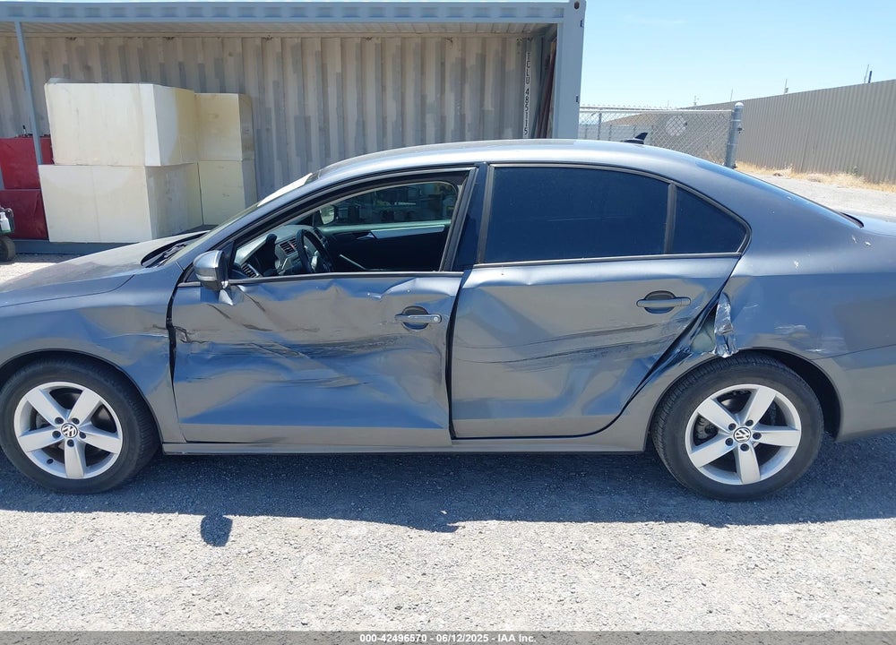 2012 VOLKSWAGEN JETTA 2.0L TDI VIN: 3VW3L7AJ6CM089396