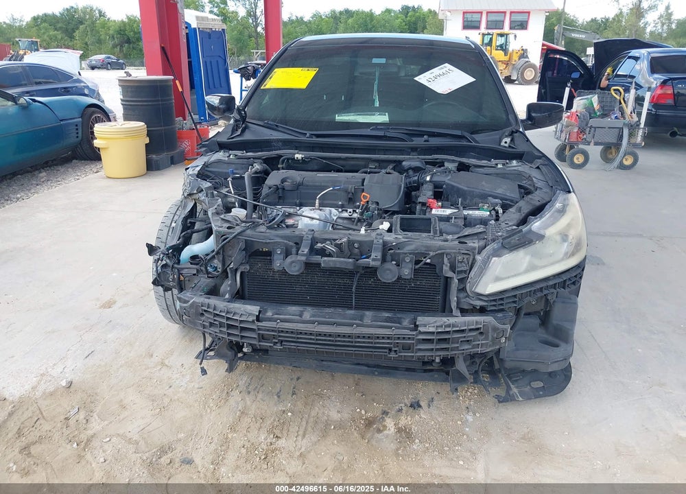 2017 HONDA ACCORD VIN: 1HGCR2F58HA201993