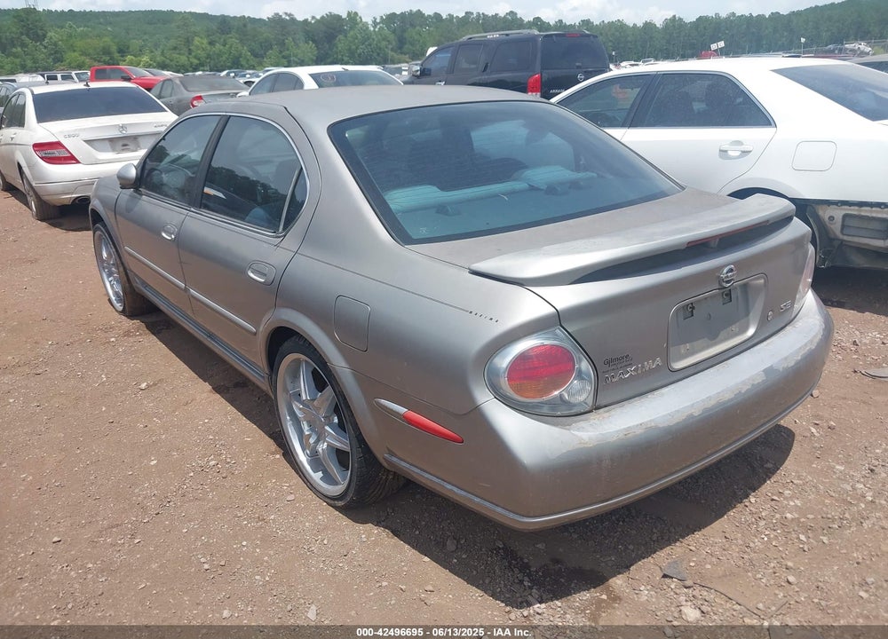 2002 NISSAN MAXIMA SE VIN: JN1DA31D02T202083