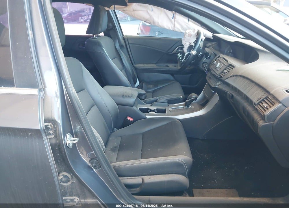 2017 HONDA ACCORD VIN: 1HGCR2F5XHA171475
