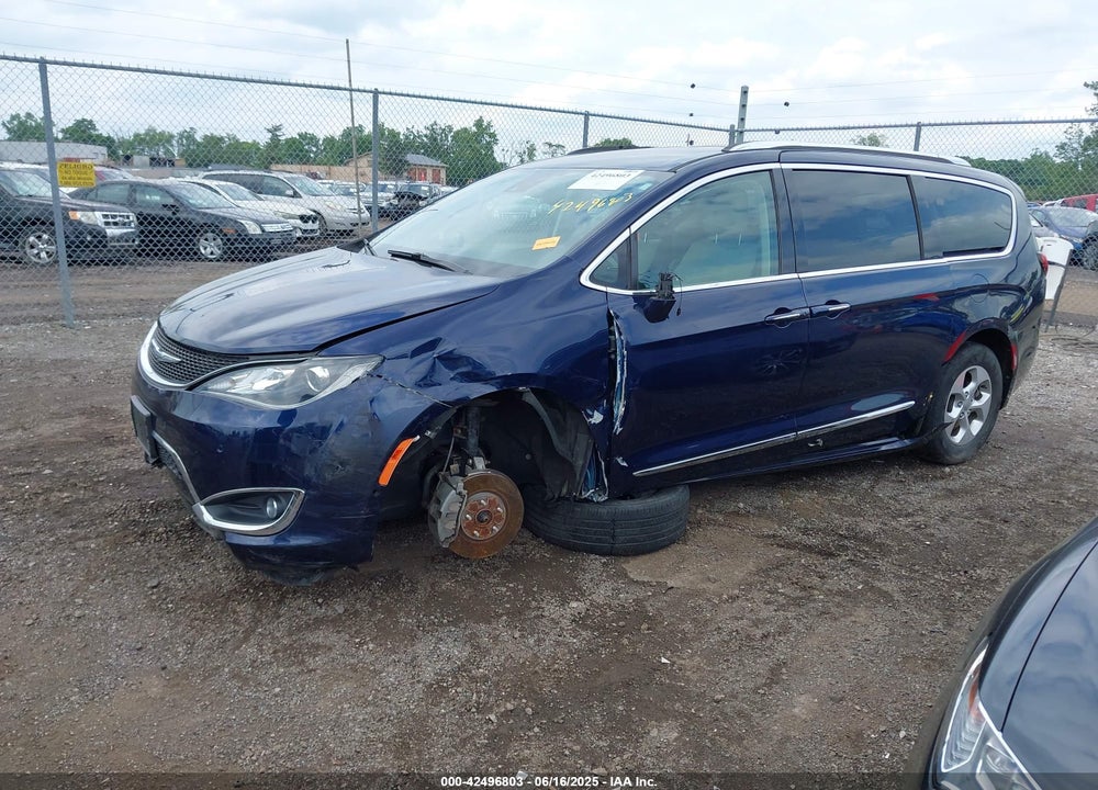 2018 CHRYSLER PACIFICA TOURING L VIN: 2C4RC1BG3JR127315
