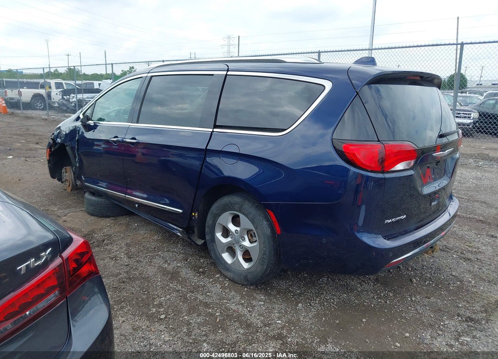 2018 CHRYSLER PACIFICA TOURING L VIN: 2C4RC1BG3JR127315
