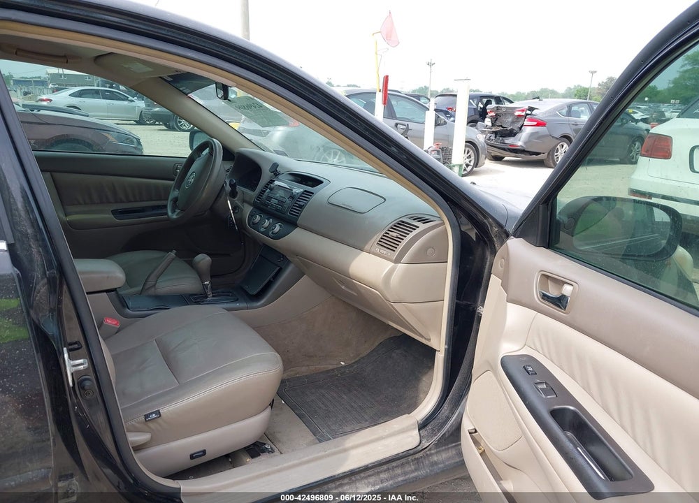 2005 TOYOTA CAMRY LE VIN: 4T1BE32K35U016571