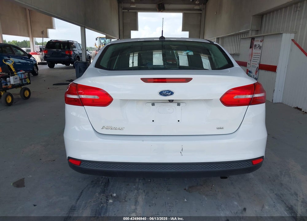 2017 FORD FOCUS VIN: 1FADP3F2XHL342823