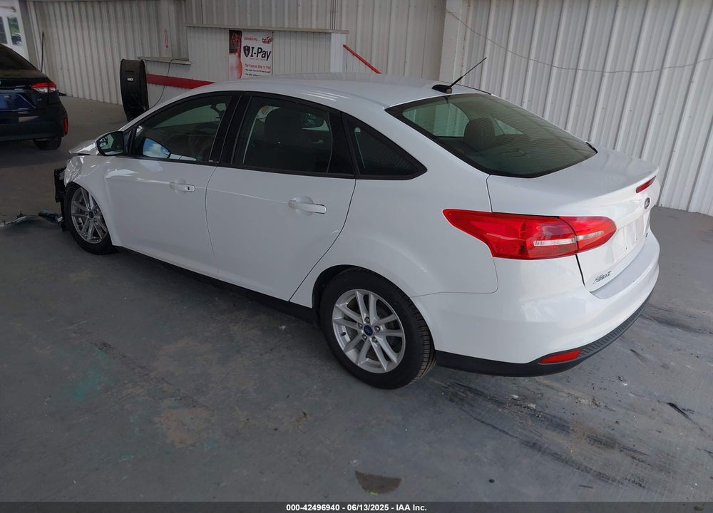 2017 FORD FOCUS VIN: 1FADP3F2XHL342823