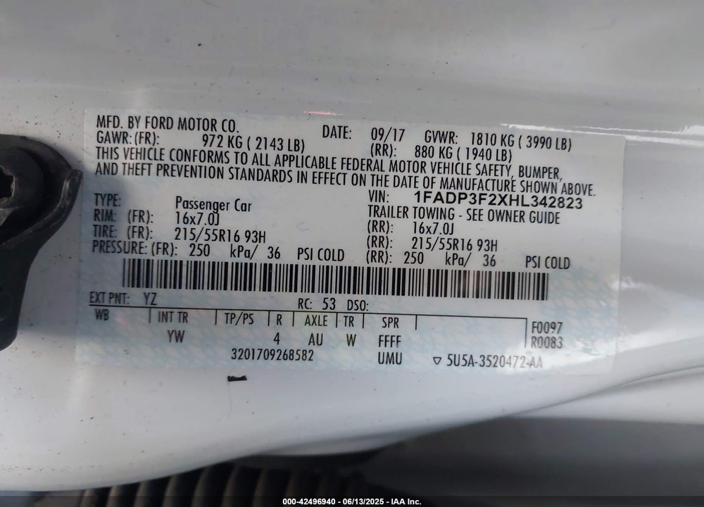 2017 FORD FOCUS VIN: 1FADP3F2XHL342823