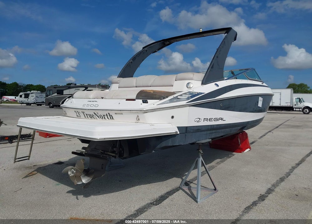 2011 REGAL OTHER VIN: RGMME221C111