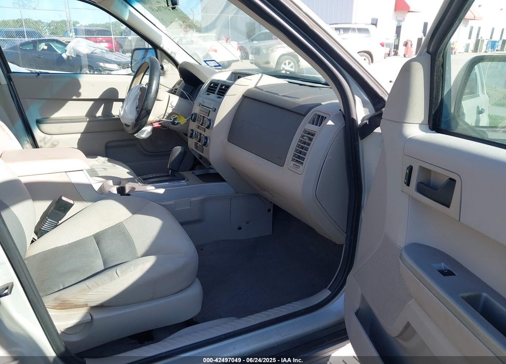 2008 FORD ESCAPE XLT VIN: 1FMCU03118KC91979