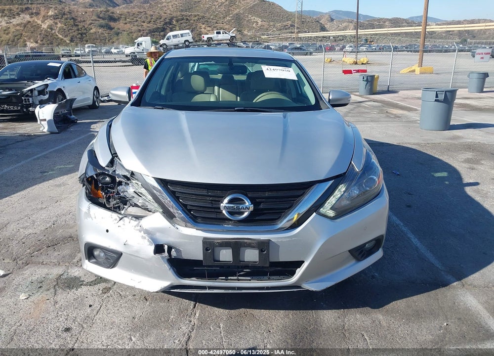 2017 NISSAN ALTIMA VIN: 1N4BL3AP7HC193941