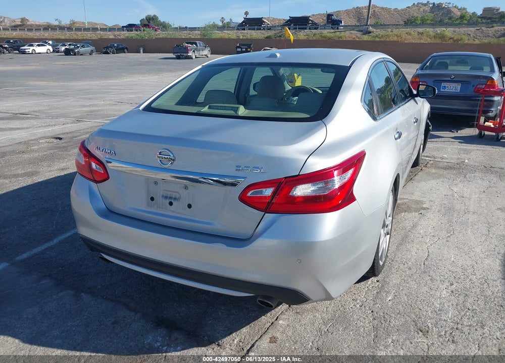 2017 NISSAN ALTIMA VIN: 1N4BL3AP7HC193941