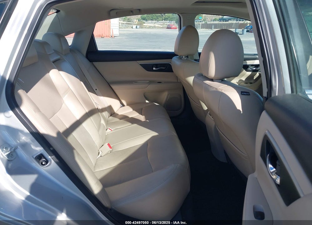 2017 NISSAN ALTIMA VIN: 1N4BL3AP7HC193941
