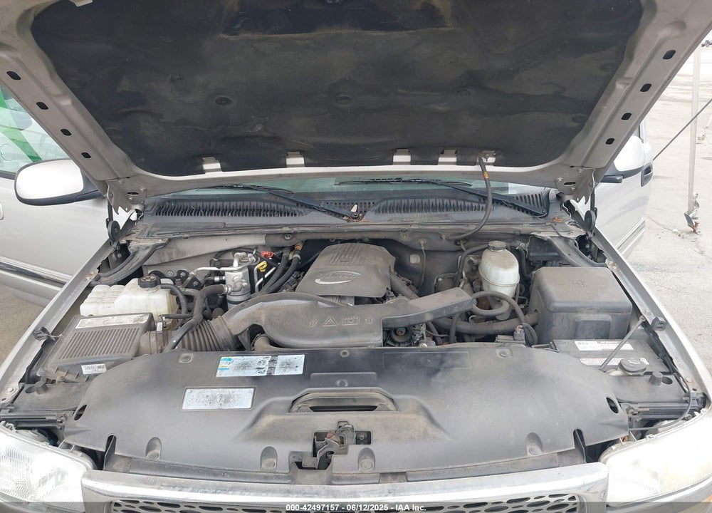 2005 GMC YUKON SLE VIN: 1GKEC13V65J250116