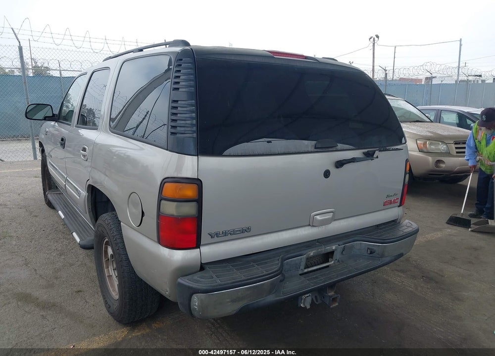2005 GMC YUKON SLE VIN: 1GKEC13V65J250116