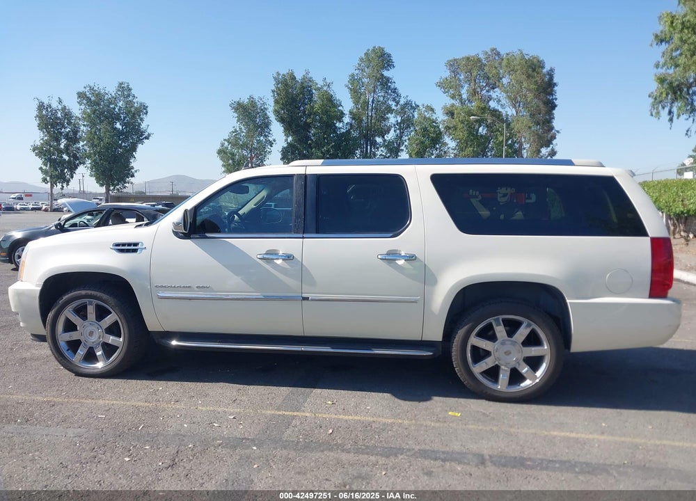 2007 GMC YUKON XL 1500 SLT VIN: 1GKFC16057R332332
